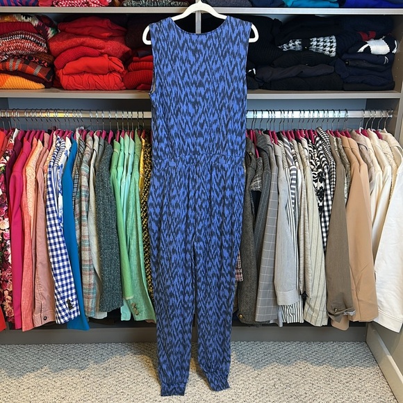 Guiliana blue print sleeveless v neck jogger style elastic waistband jumpsuit S - Picture 3 of 3
